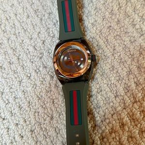 GUCCI Gucci Swiss Quartz Stainless Steel and Rubber Olive Watch